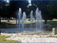 26-Apr-2003 08:55
Austin, TX
Fountains in a garden off 5th Street West