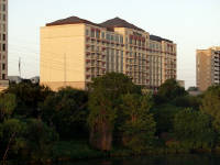 26-Apr-2003 19:50
Austin, TX
The Four Seasons Hotel in the setting sunlight