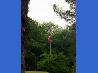 29-Apr-2003 10:32
Austin
Flag in the hotel gardens