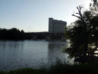 24-Apr-2003 19:10
Austin, TX
The Town Lake in the early evening