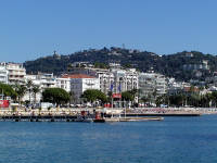 12-Oct-2002 12:52
Cannes
The waterfront hotels