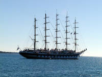 12-Oct-2002 13:21
Cannes
Club Med ship at anchor