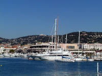 12-Oct-2002 13:32
Cannes
The waterfront