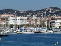 12-Oct-2002 13:32
Cannes
The waterfront