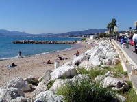 12-Oct-2002 13:36
Cannes
The waterfront